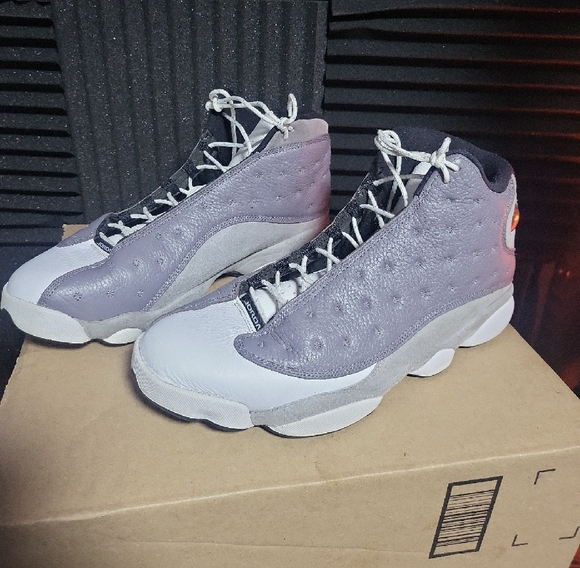 Jordan Gray and White Sneakers - Picture 6 of 6